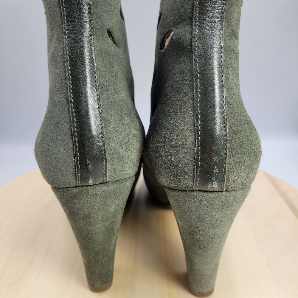 Surface to Air Perforated High Back Suede Platform Booties Womens Size EU 41 - Picture 5 of 15